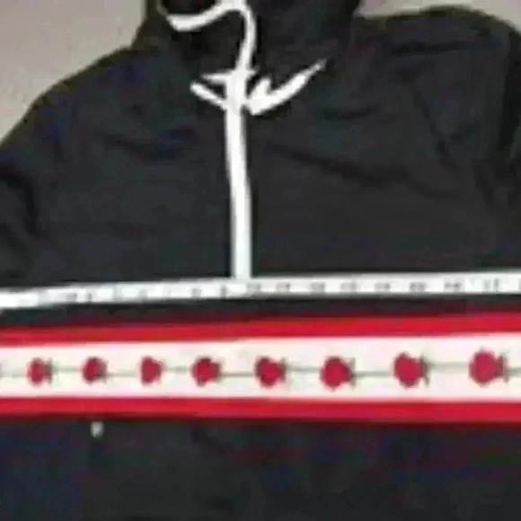 Empyre Women's Shaylyn Black Rose Striped Pullover Windbreaker Jacket Small - Picture 2 of 10